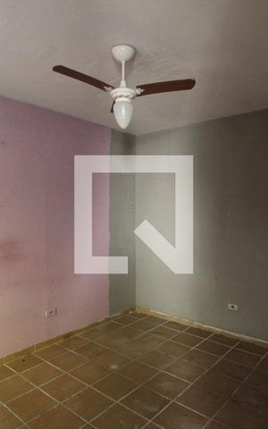 Casa à venda com 165m², 4 quartos e 2 vagasQuarto de serviço