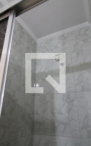 Casa à venda com 165m², 4 quartos e 2 vagasBox banheiro da suíte