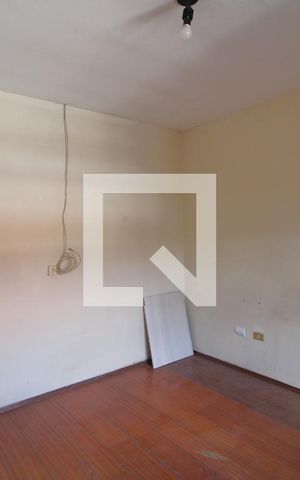 Casa à venda com 165m², 4 quartos e 2 vagasSuíte