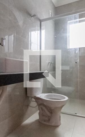 Casa à venda com 180m², 3 quartos e 2 vagasBanheiro social 