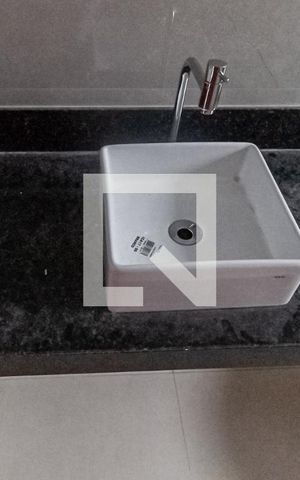 Casa à venda com 180m², 3 quartos e 2 vagasBanheiro social 