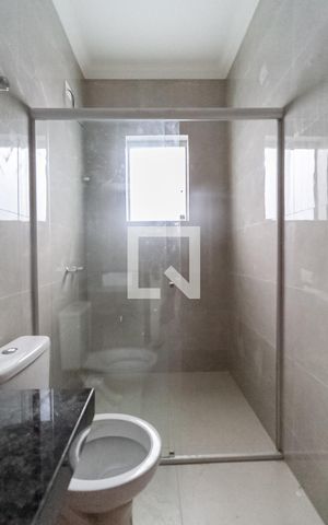 Casa à venda com 180m², 3 quartos e 2 vagasBanheiro social 