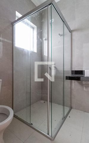 Casa à venda com 180m², 3 quartos e 2 vagasBanheiro da suíte 