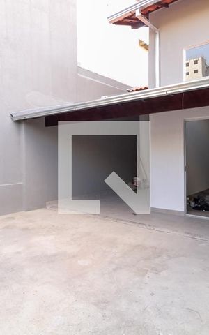 Casa à venda com 180m², 3 quartos e 2 vagasEntrada