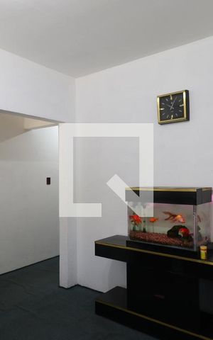 Casa à venda com 200m², 3 quartos e 2 vagasSala de TV