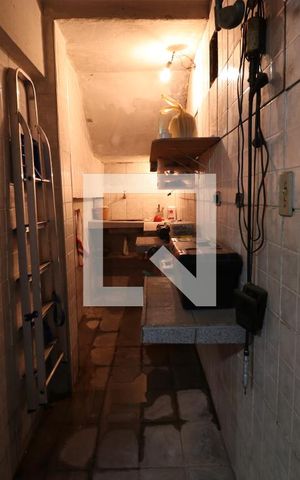 Casa à venda com 200m², 3 quartos e 2 vagasQuarto de Serviço