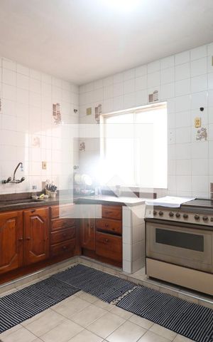 Casa à venda com 200m², 3 quartos e 2 vagasCozinha