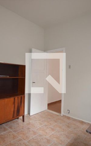 Casa à venda com 225m², 3 quartos e 3 vagasQuarto edícula 