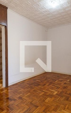 Casa à venda com 250m², 5 quartos e 2 vagasSuíte