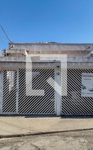 Casa à venda com 250m², 5 quartos e 2 vagasFachada