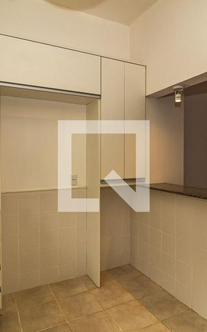 Casa de condomínio à venda com 243m², 4 quartos e 2 vagas Casa de condomínio à venda com 243m², 4 quartos e 2 vagasCozinha
