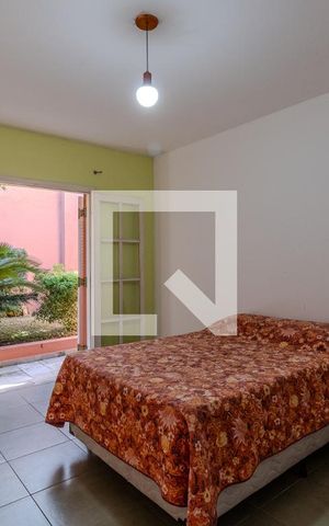 Casa à venda com 600m², 4 quartos e 4 vagas Casa à venda com 600m², 4 quartos e 4 vagasSuíte 1
