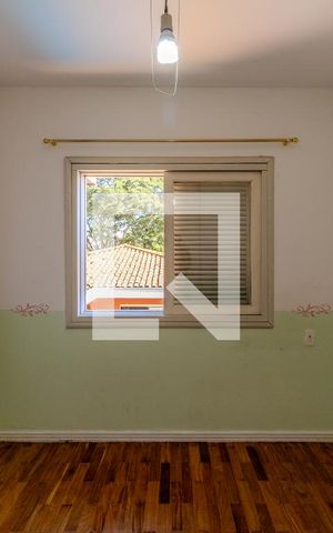 Casa à venda com 600m², 4 quartos e 4 vagas Casa à venda com 600m², 4 quartos e 4 vagasQuarto 2