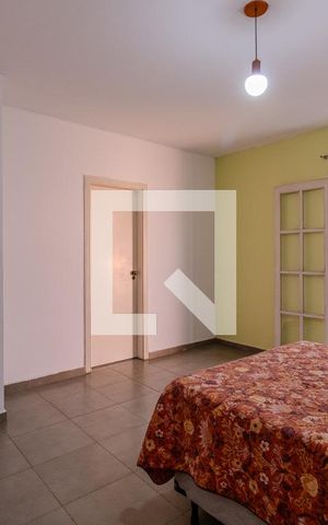 Casa à venda com 600m², 4 quartos e 4 vagas Casa à venda com 600m², 4 quartos e 4 vagasSuíte 1