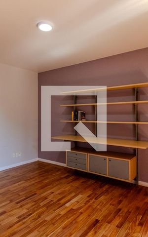 Casa à venda com 600m², 4 quartos e 4 vagas Casa à venda com 600m², 4 quartos e 4 vagasSuíte 2