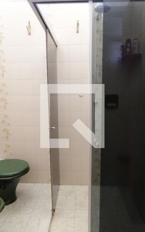 Casa para alugar com 216m², 3 quartos e 4 vagasBanheiro Social