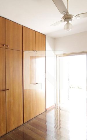Casa para alugar com 216m², 3 quartos e 4 vagasSuíte 1