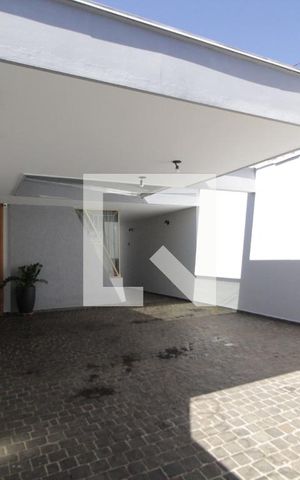 Casa para alugar com 216m², 3 quartos e 4 vagasGaragem