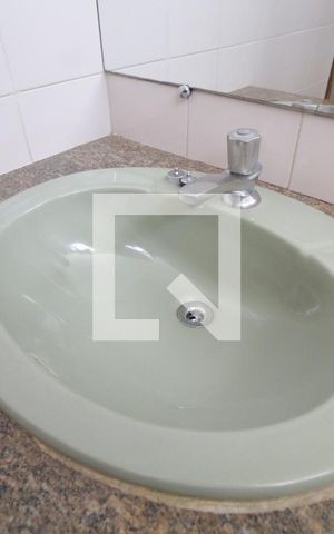 Casa para alugar com 216m², 3 quartos e 4 vagasBanheiro da Suíte 1