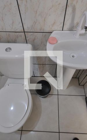 Casa à venda com 36m², 1 quarto e sem vagaBanheiro