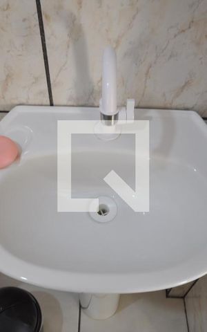 Casa à venda com 36m², 1 quarto e sem vagaBanheiro