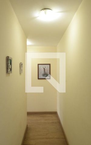 Apartamento à venda com 73m², 2 quartos e 2 vagasCorredor