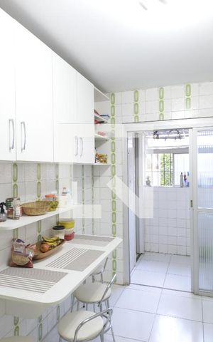 Apartamento à venda com 73m², 2 quartos e 2 vagasCozinha