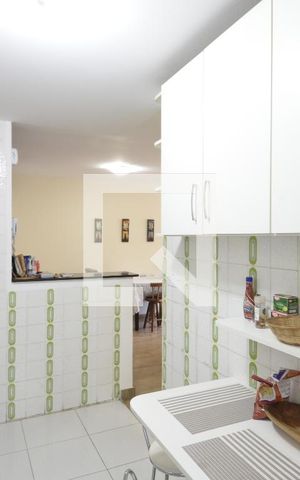 Apartamento à venda com 73m², 2 quartos e 2 vagasCozinha