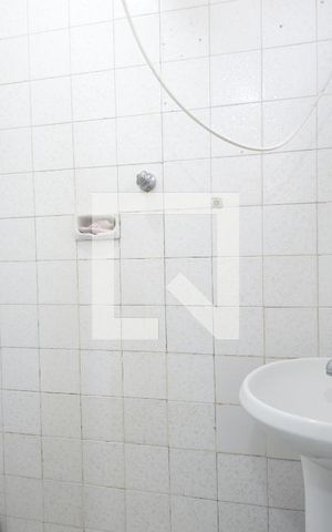 Apartamento à venda com 73m², 2 quartos e 2 vagasBanheiro de Serviço