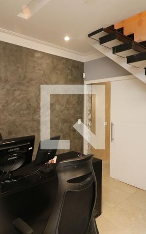 Casa para alugar com 300m², 3 quartos e 3 vagasEscritório