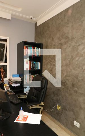 Casa para alugar com 300m², 3 quartos e 3 vagasEscritório