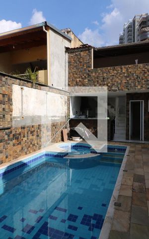 Casa para alugar com 300m², 3 quartos e 3 vagasPiscina