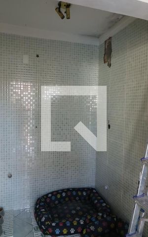 Casa para alugar com 300m², 3 quartos e 3 vagasBanheiro de serviço