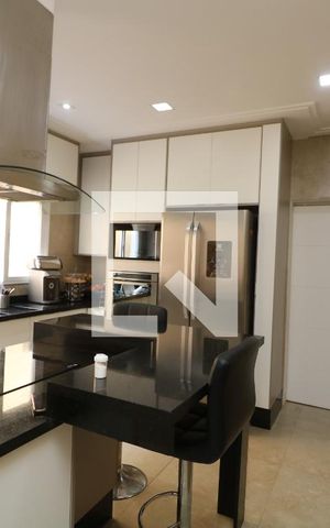 Casa para alugar com 300m², 3 quartos e 3 vagasCozinha