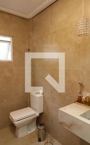Casa para alugar com 300m², 3 quartos e 3 vagasLavabo