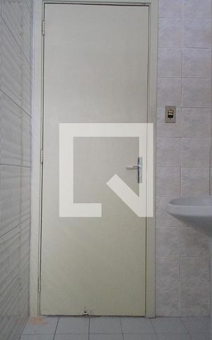 Apartamento à venda com 65m², 2 quartos e sem vaga Apartamento à venda com 65m², 2 quartos e sem vagaBanheiro