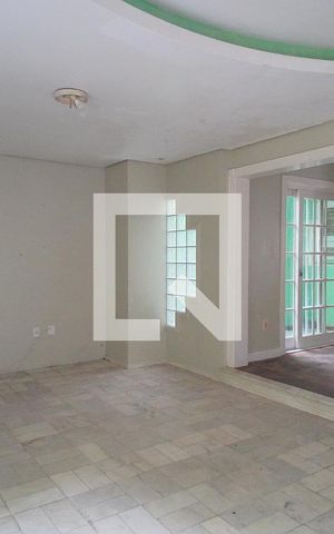 Casa à venda com 324m², 4 quartos e 5 vagasSala 1