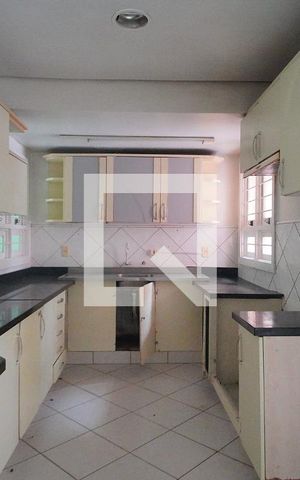 Casa à venda com 324m², 4 quartos e 5 vagasCozinha