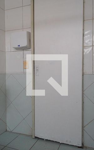 Casa à venda com 324m², 4 quartos e 5 vagasBanheiro 1