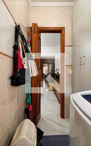 Casa à venda com 239m², 4 quartos e 4 vagasLavanderia