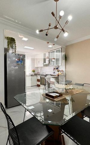 Casa à venda com 239m², 4 quartos e 4 vagasCozinha