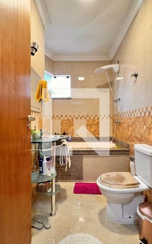 Casa à venda com 239m², 4 quartos e 4 vagasBanheiro da Suíte