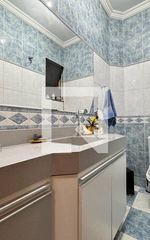 Casa à venda com 239m², 4 quartos e 4 vagasLavabo