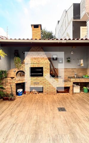 Casa à venda com 239m², 4 quartos e 4 vagasÁrea comum - Churrasqueira