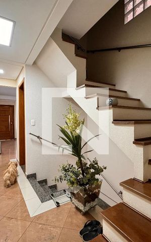 Casa à venda com 239m², 4 quartos e 4 vagasCorredor