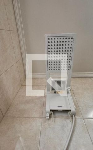 Casa à venda com 239m², 4 quartos e 4 vagasBanheiro
