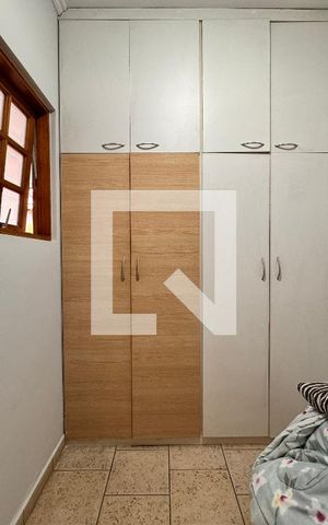 Casa à venda com 239m², 4 quartos e 4 vagasQuarto de Serviço