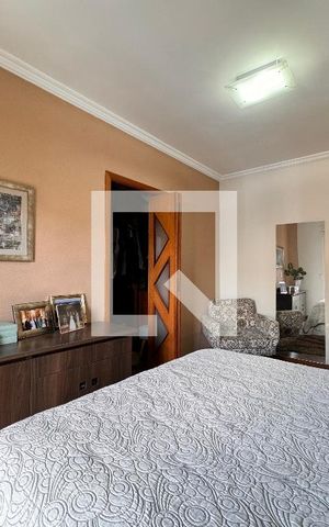 Casa à venda com 239m², 4 quartos e 4 vagasSuite