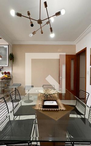 Casa à venda com 239m², 4 quartos e 4 vagasCozinha