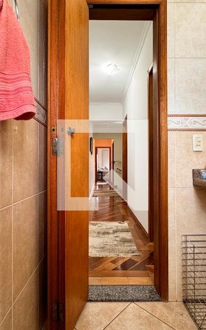 Casa à venda com 239m², 4 quartos e 4 vagasBanheiro